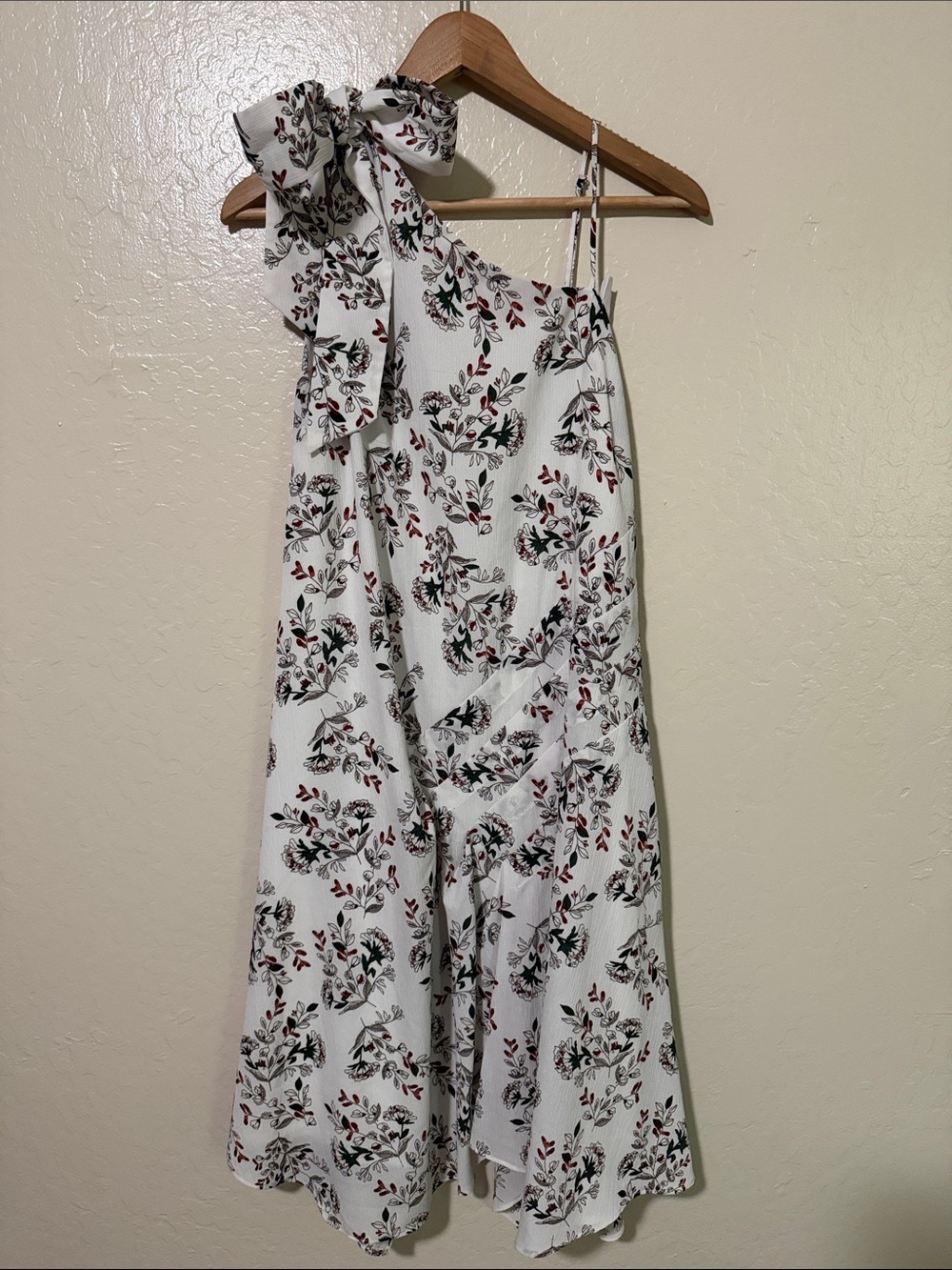 Elliatt White One-Shoulder Floral Draped Dress Size S